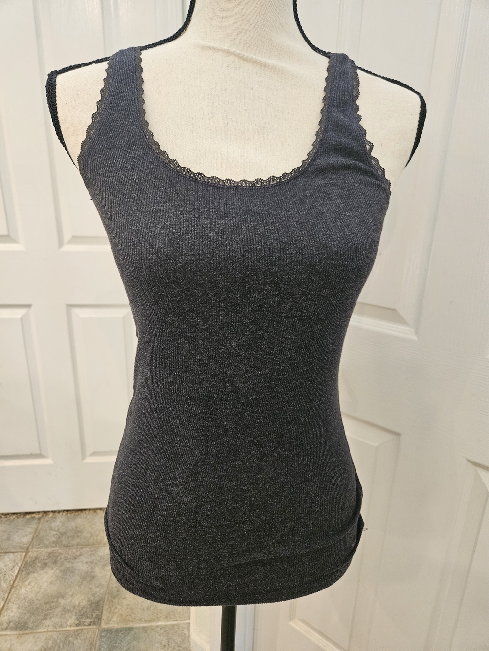 American Eagle Classic Ribbed Lace-Trim Tank Top - Charcoal